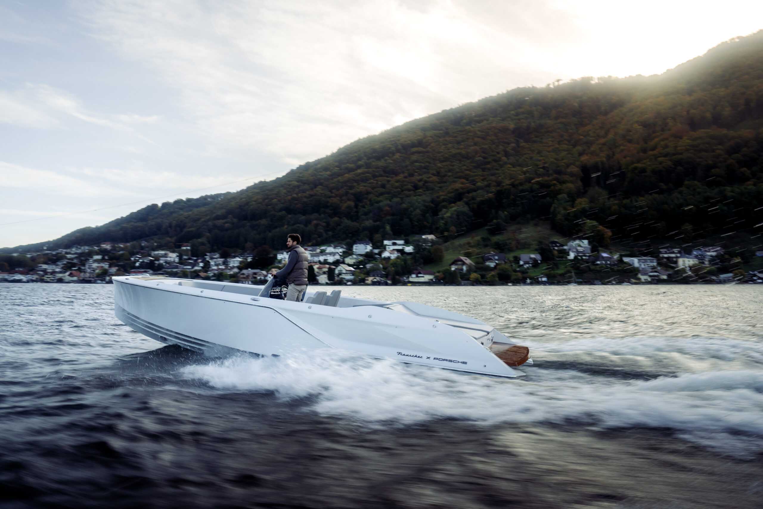 Porsche x Frauscher Boot am Traunstein