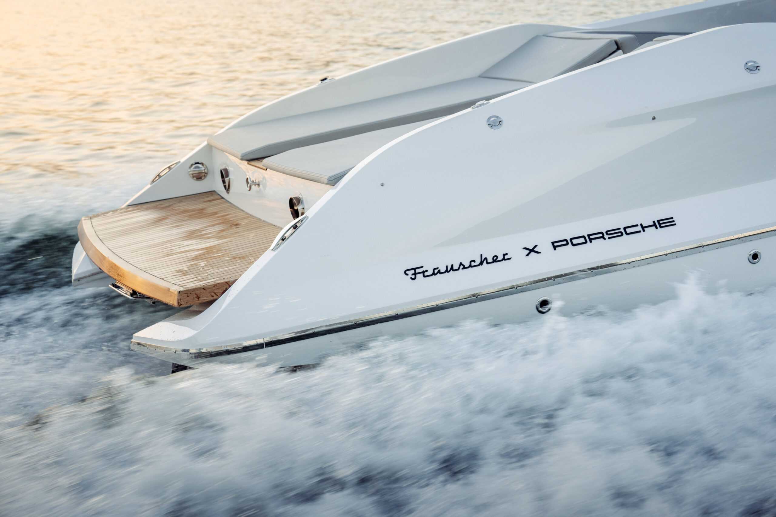 Porsche x Frauscher Boot am Traunstein