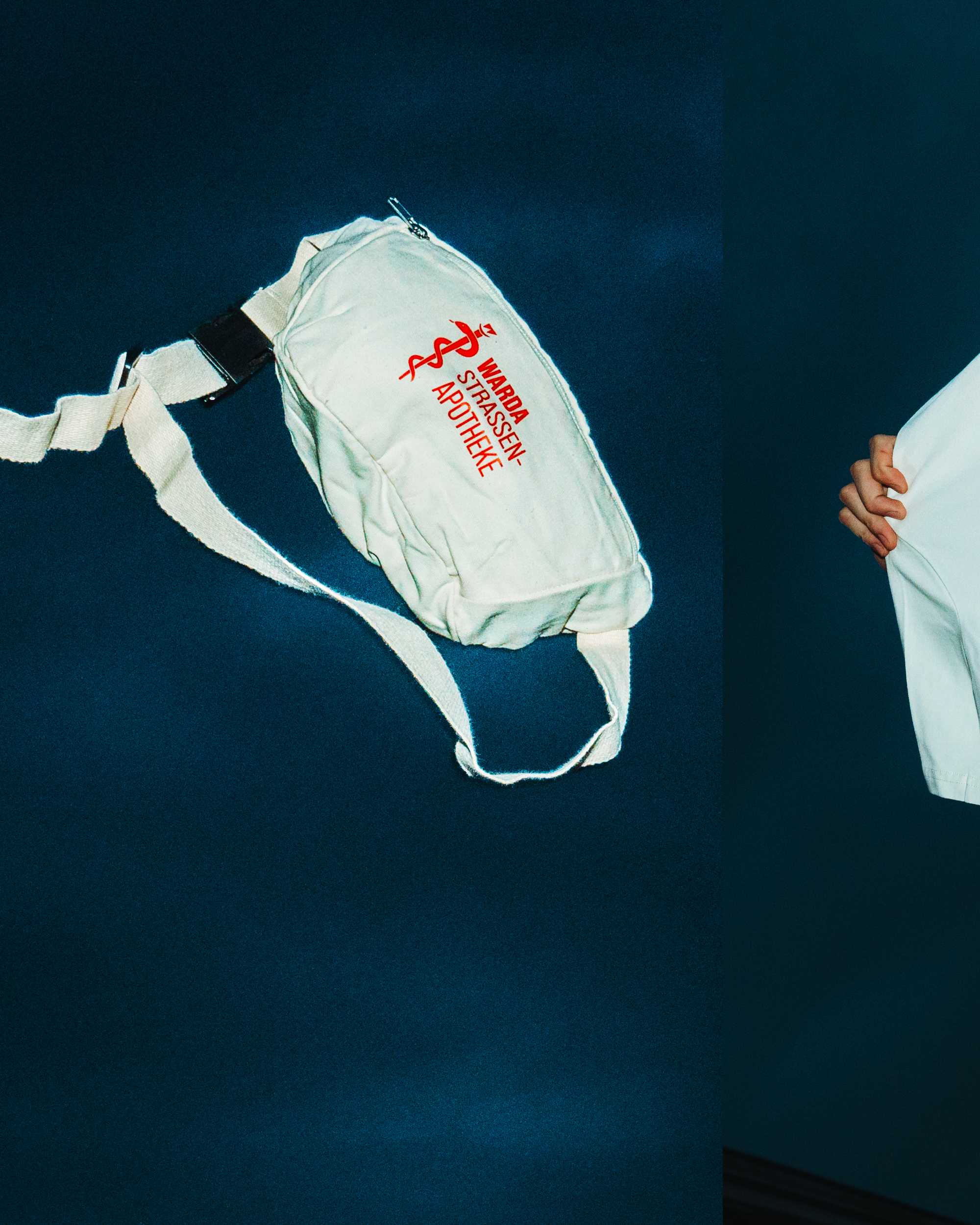 Strassenapotheke Pusher Bag Shooting Nightsky